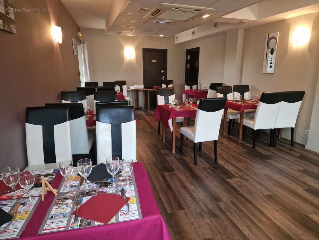 Dpt vosges (88), à vendre secteur neufchateau - murs & fonds bar restaurant immeuble - photo 3