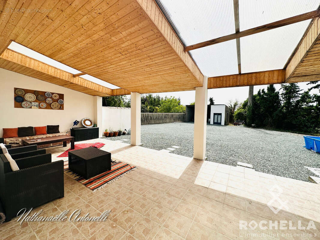 Maison à SAINT-JEAN-D'ANGELY