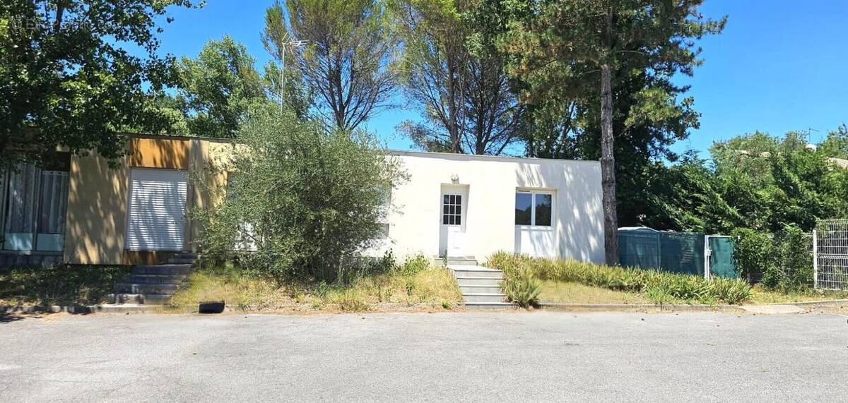 Ensemble immobilier de 3 habitations  louees  à brignon (gard) - photo 1