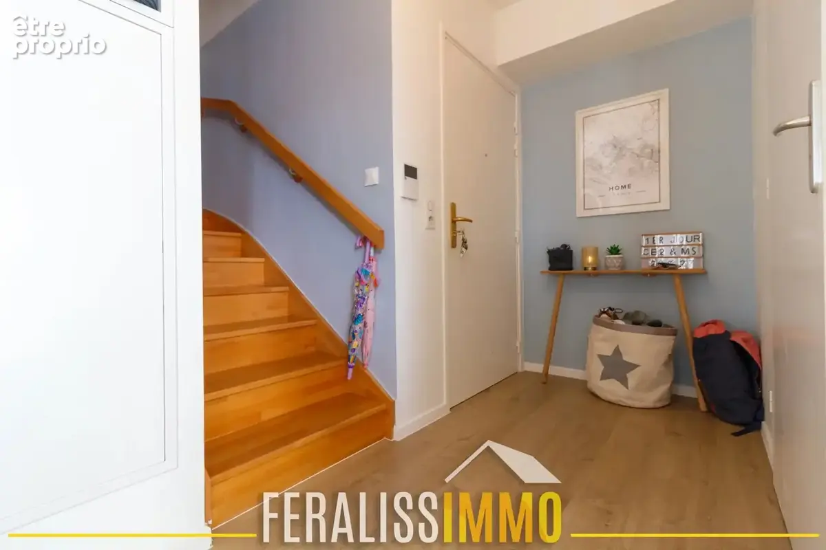 Superbe duplex, 3 chambres, 3 exterieurs ! - photo 9