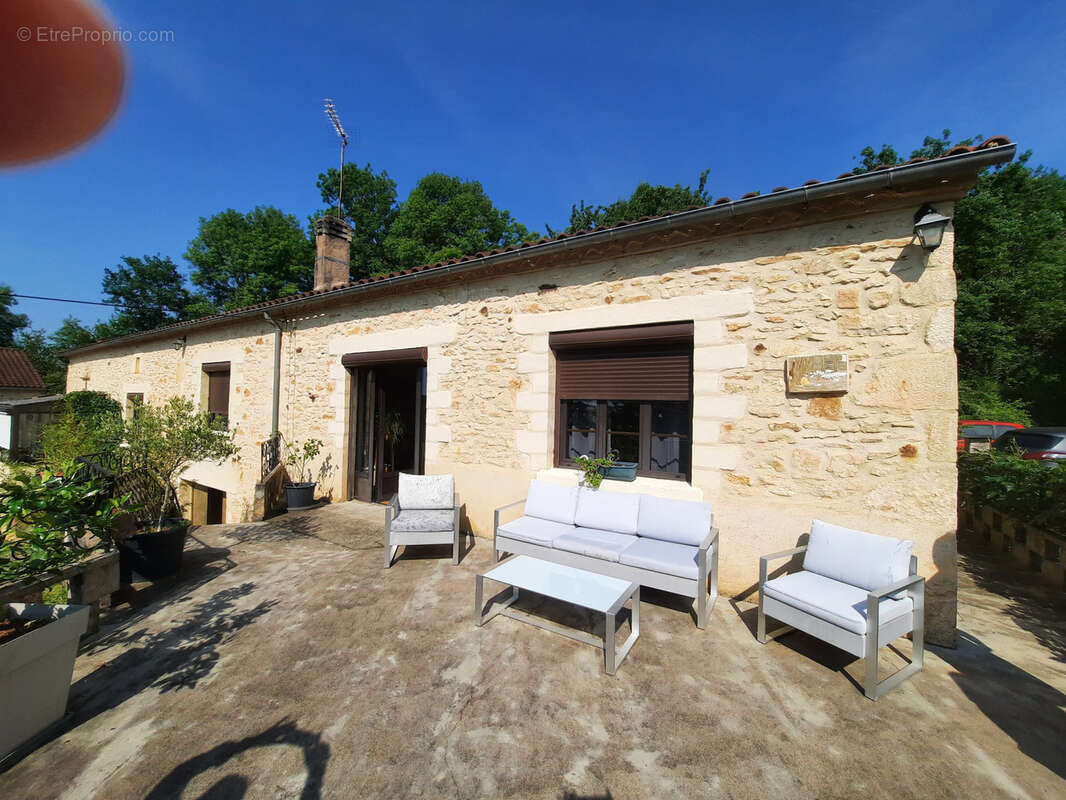 Maison à CUZORN