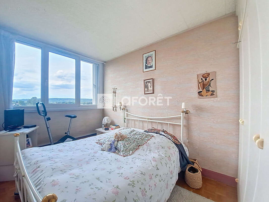 Appartement à VERNEUIL-SUR-SEINE
