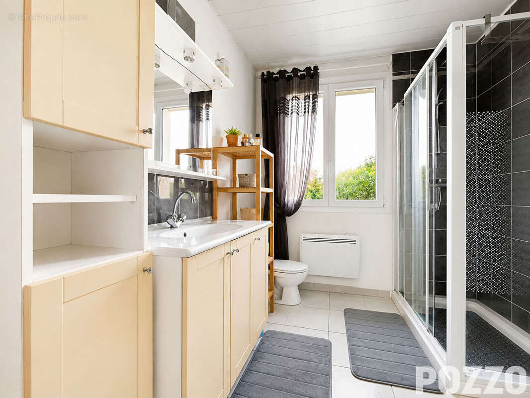 A vendre : Maison Saint Jean Des Champs 7 pièces 150 m2 - photo 9