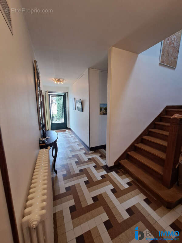 Maison 280 m² à Mazamet  - photo 4