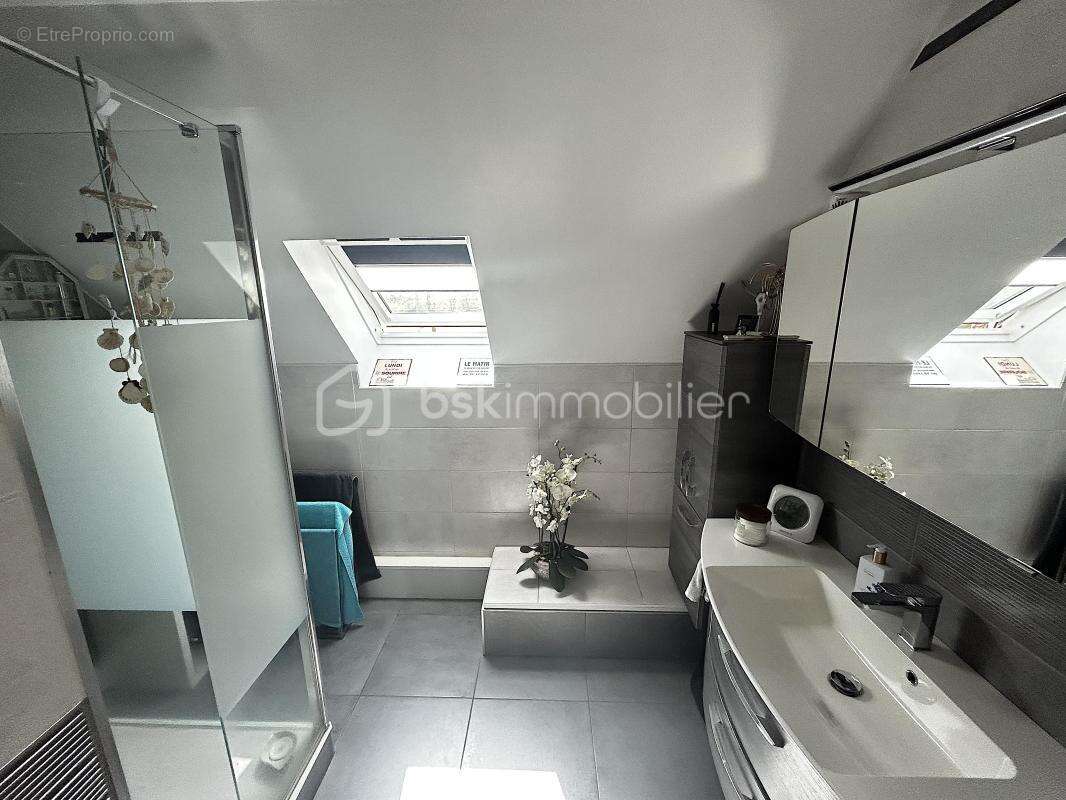 Maison à BRIE-COMTE-ROBERT