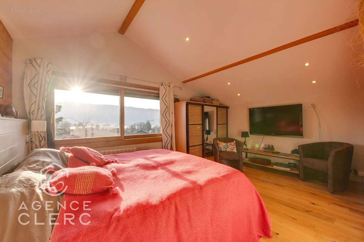 Maison à MENTHON-SAINT-BERNARD