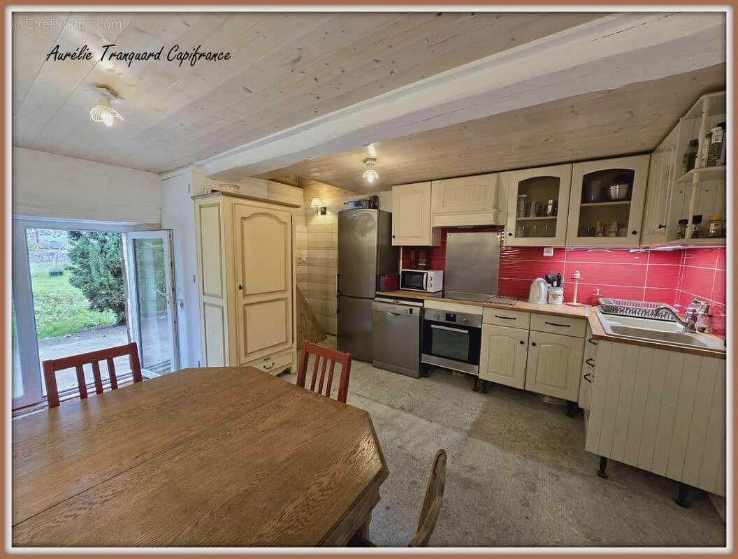Maison à vendre 4 pièces ANTEZANT LA CHAPELLE (17) LONGERE/ maison charentaise avec dépendances - photo 6