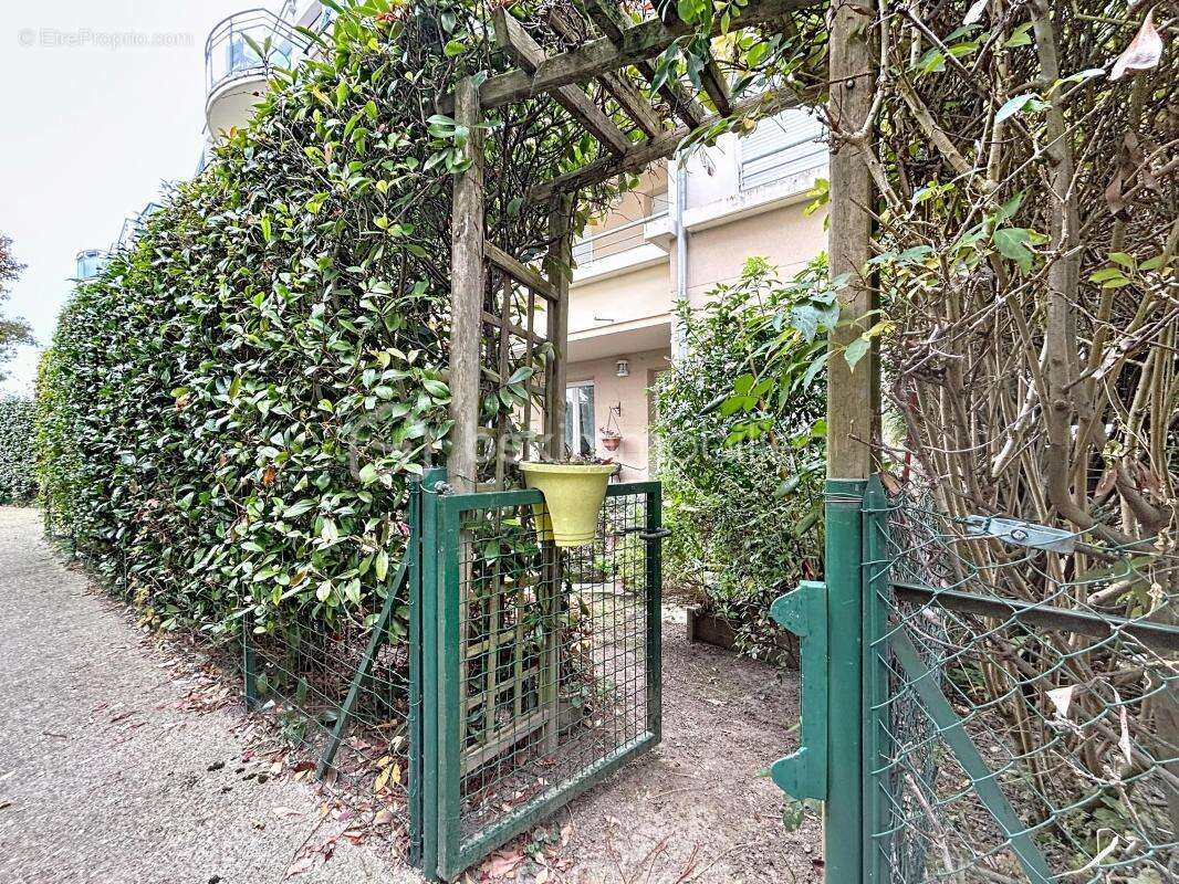 Appartement à CORBEIL-ESSONNES