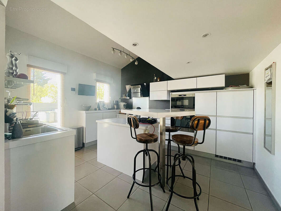 Maison à COMMEQUIERS