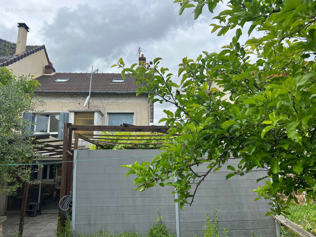 Maison à PARAY-VIEILLE-POSTE