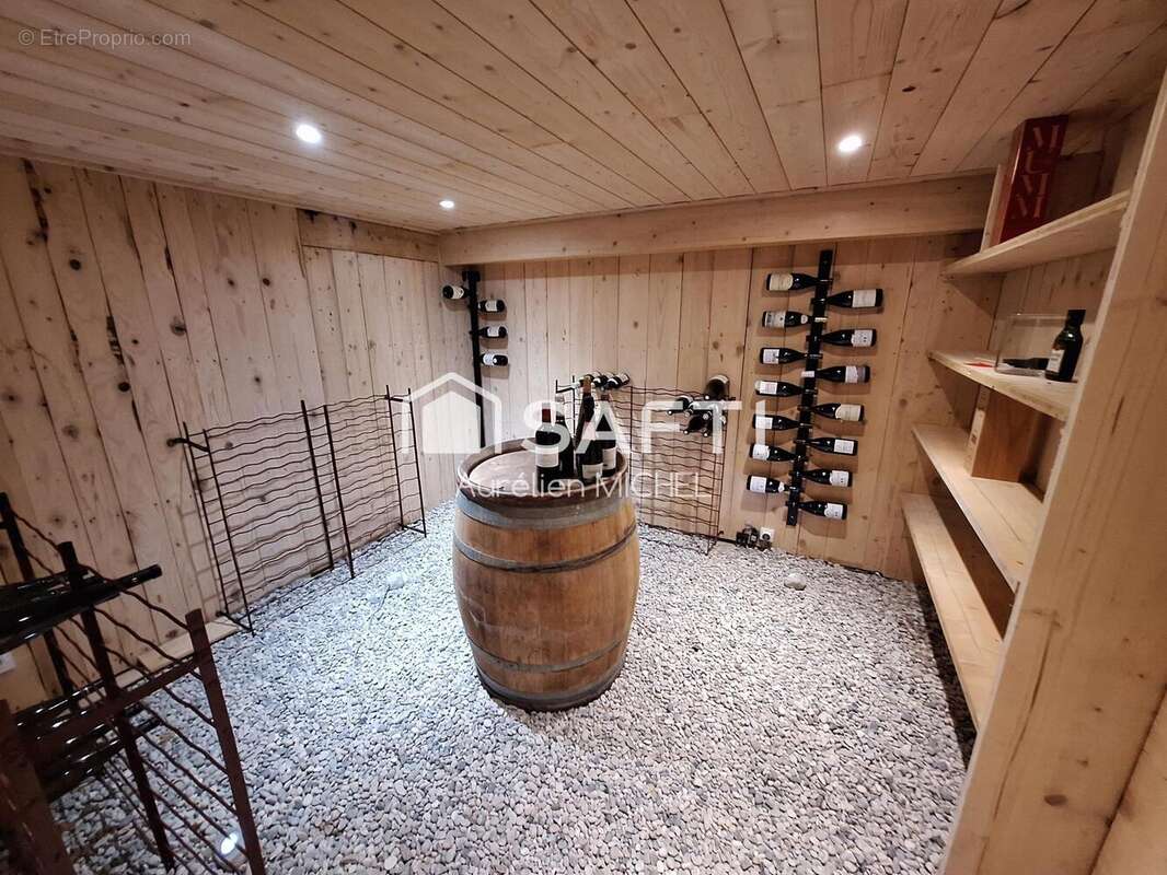 Photo 8 - Maison à VILLIEU-LOYES-MOLLON