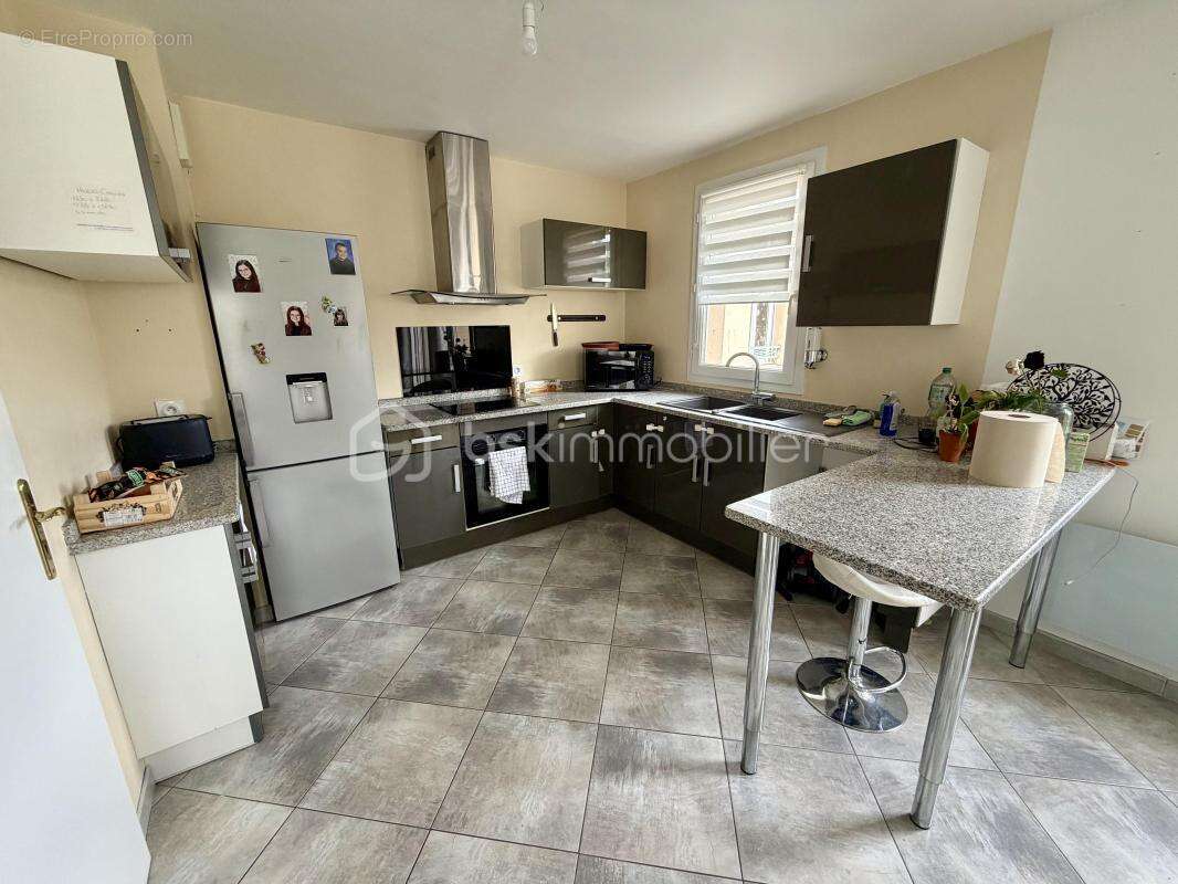 Appartement à SAINT-PIERRE-DU-PERRAY