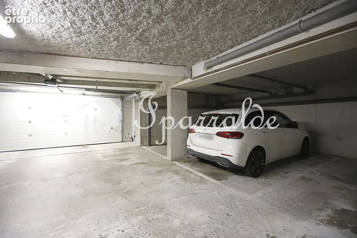 Parking à HENDAYE