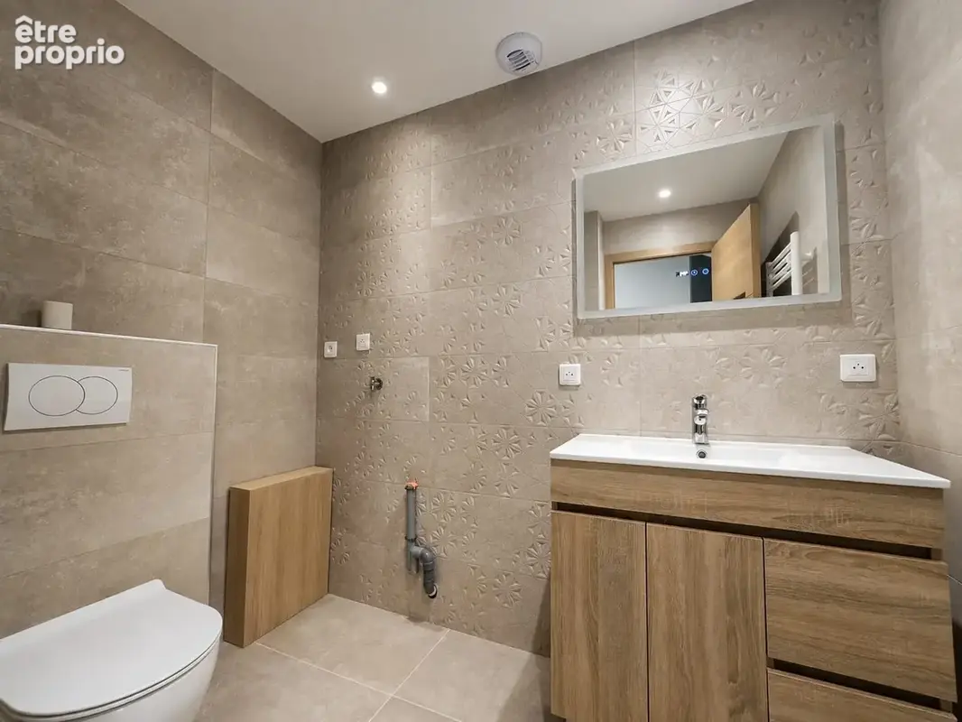 A vendre appartement duplex T4 climatisé centre-ville BELLEY. - photo 6