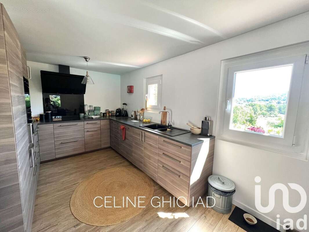 Maison 120 m² à La Cadiere-D'azur  - photo 7