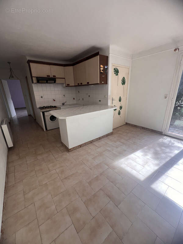 Maison à LE MUY