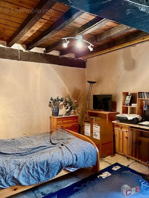 Maison à CABANAC-ET-VILLAGRAINS