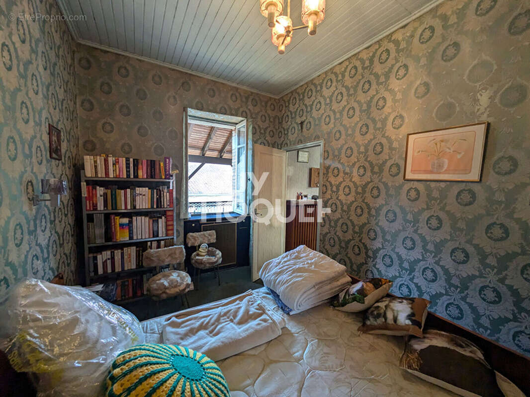 Maison à LAROQUE-DES-ARCS