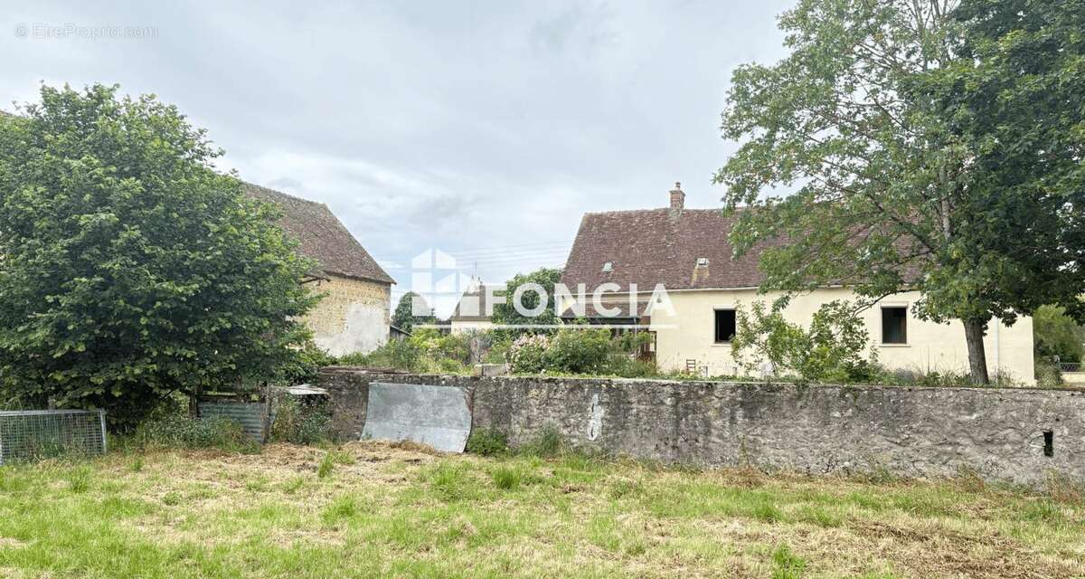 Maison à JUILLE