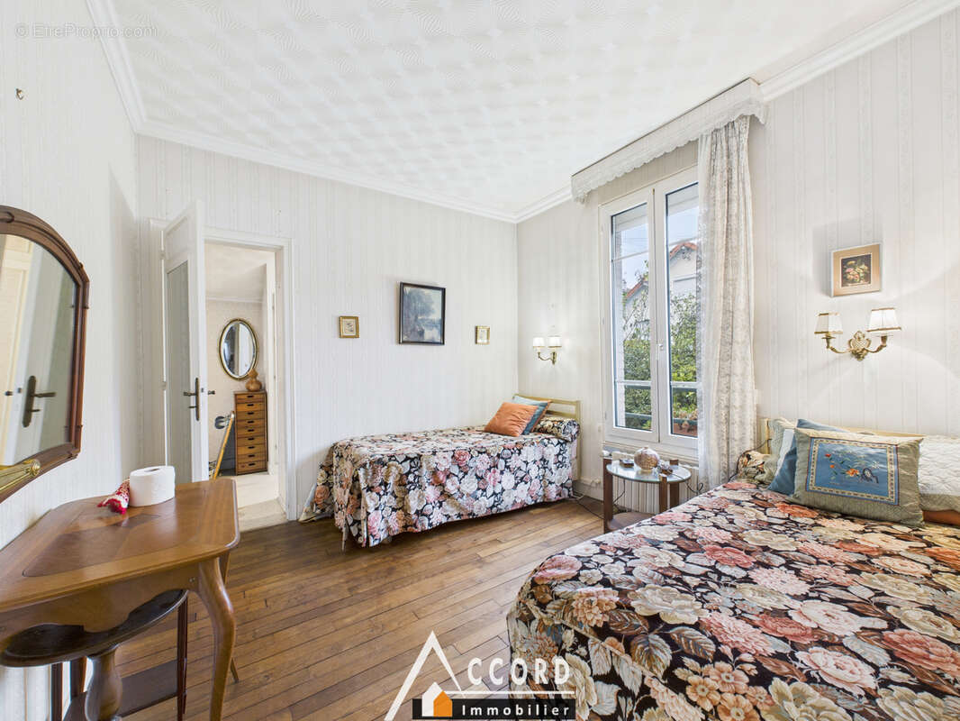 Maison à SARTROUVILLE