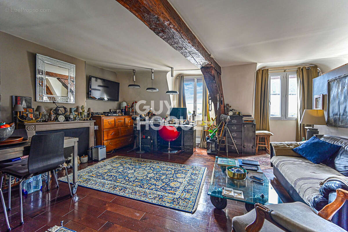 Appartement à PARIS-2E