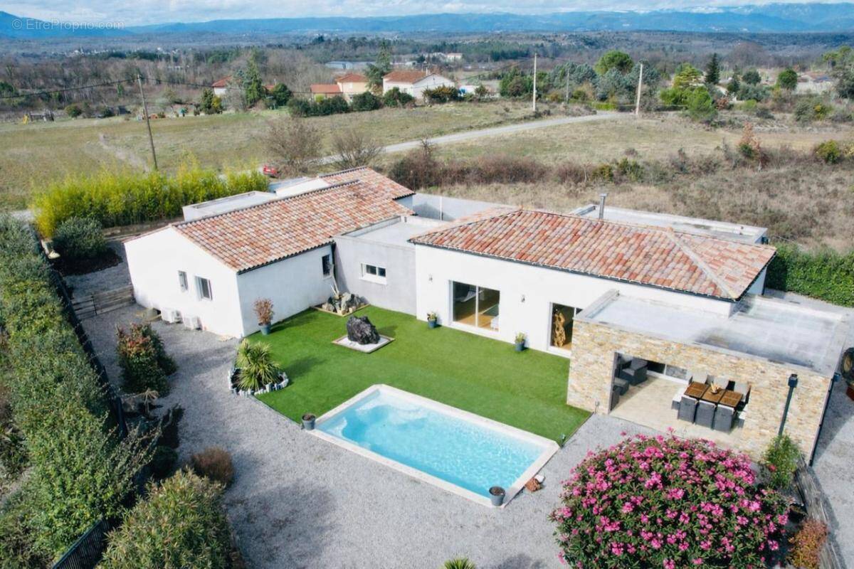 Maison à RUOMS