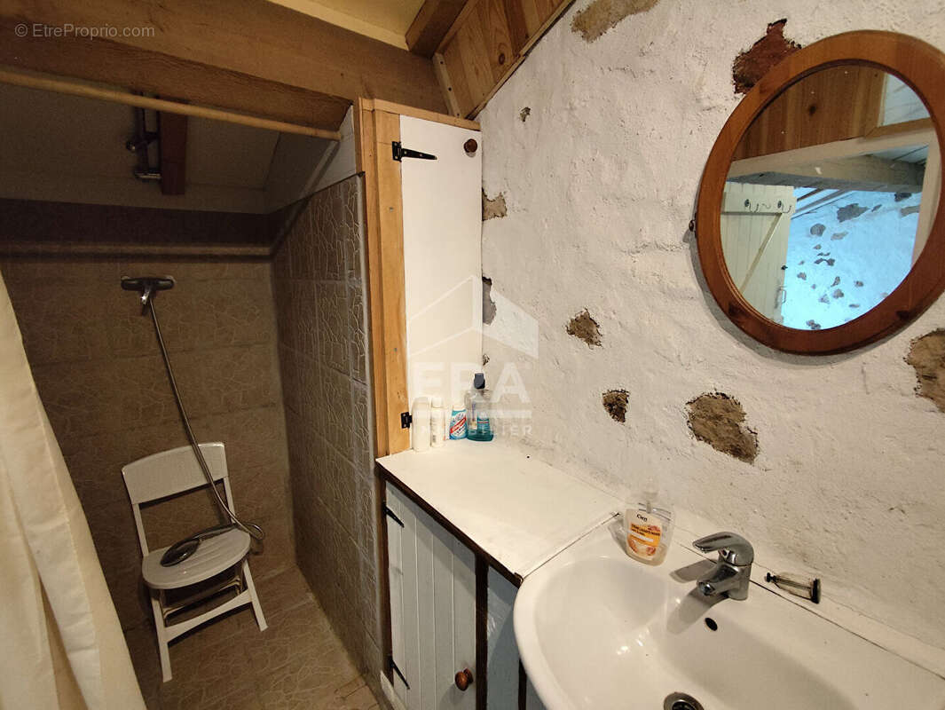 Maison à AVAILLES-LIMOUZINE