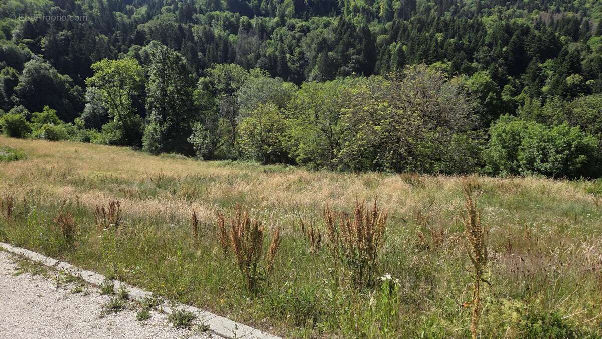 Terrain à LAVAL