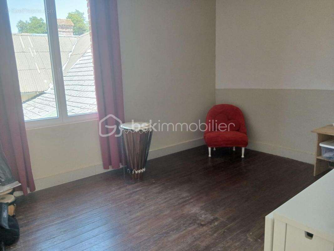 Maison à MENIL-HUBERT-EN-EXMES