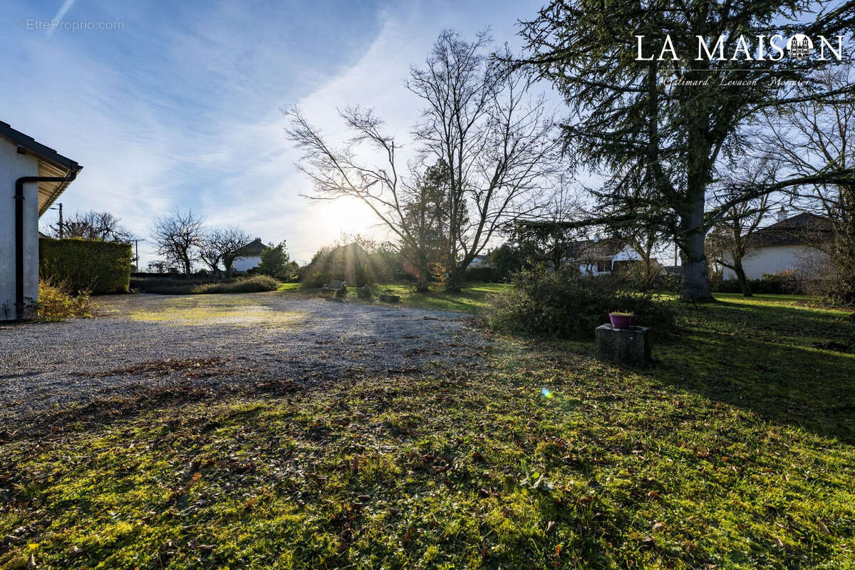 Maison à SAULON-LA-RUE