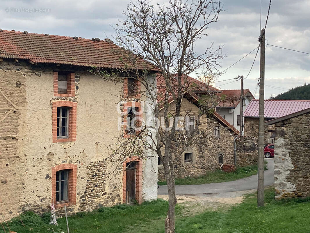 Maison à SAINT-JUST-EN-BAS