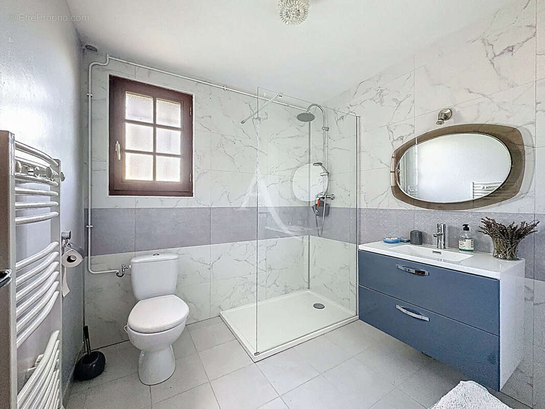 Maison à LONGUE-JUMELLES