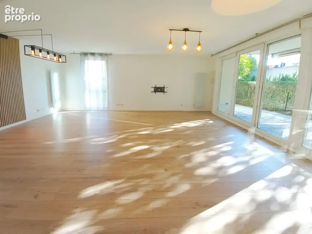Coup de cœur assuré pour ce 4 pièces, doté d'une superbe terrasse de près de 50 m2 - photo 3