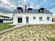 Maison à LONGUE-JUMELLES