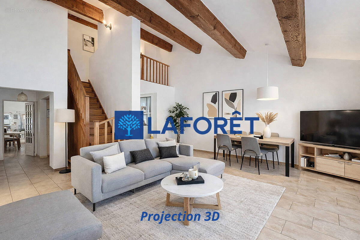 Maison à CARQUEIRANNE