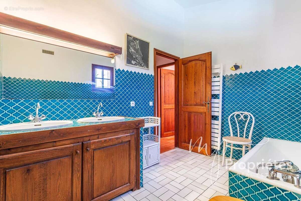 Maison à RAYOL-CANADEL-SUR-MER