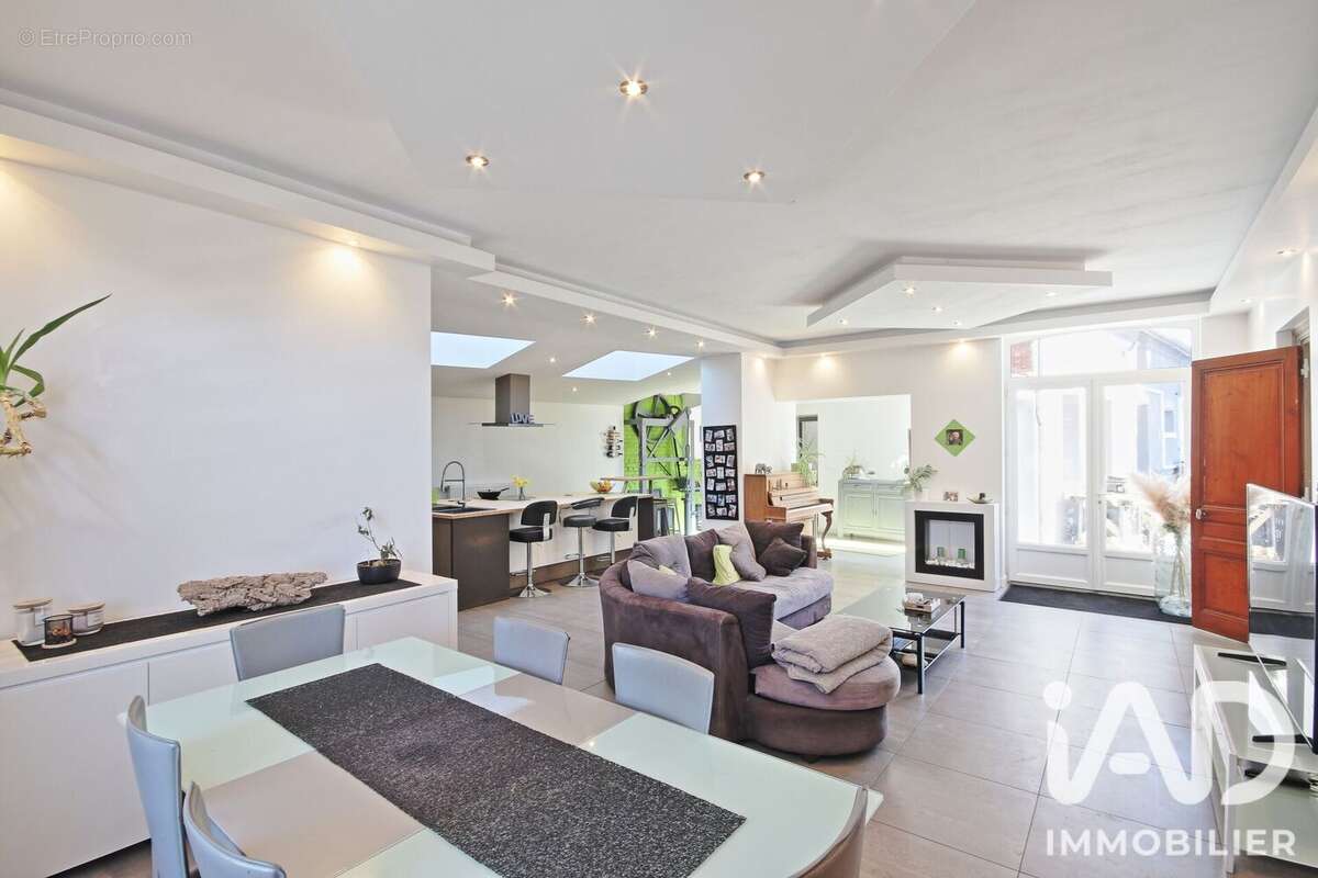 Maison 292 m² à Roclincourt  - photo 2