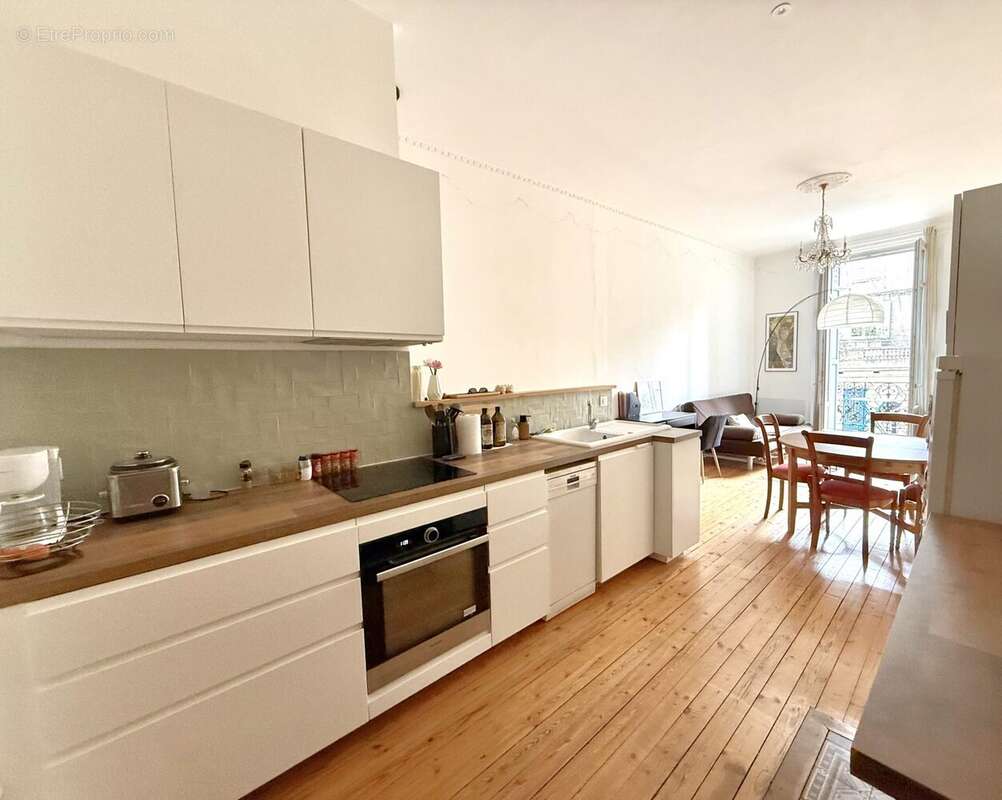 Appartement à BORDEAUX
