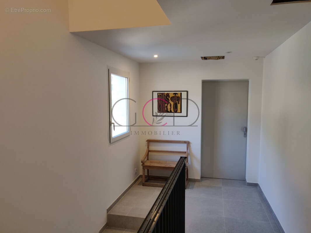 Appartement à VENTABREN
