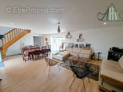 Maison à VILLENEUVE-LA-GUYARD