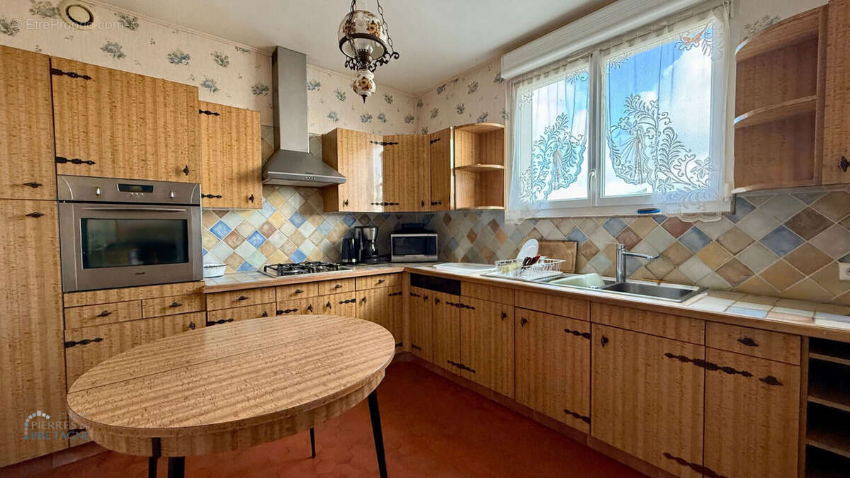 Maison à SAINT-RENAN