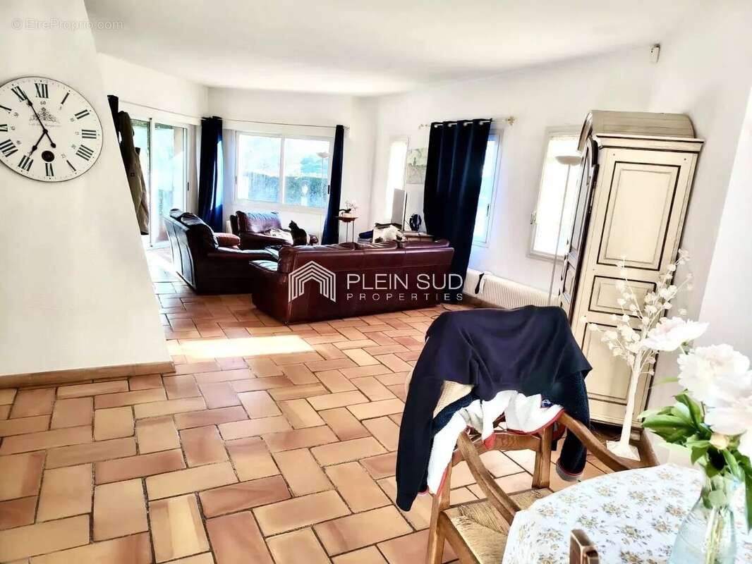 Maison à ROQUEFORT-LES-PINS