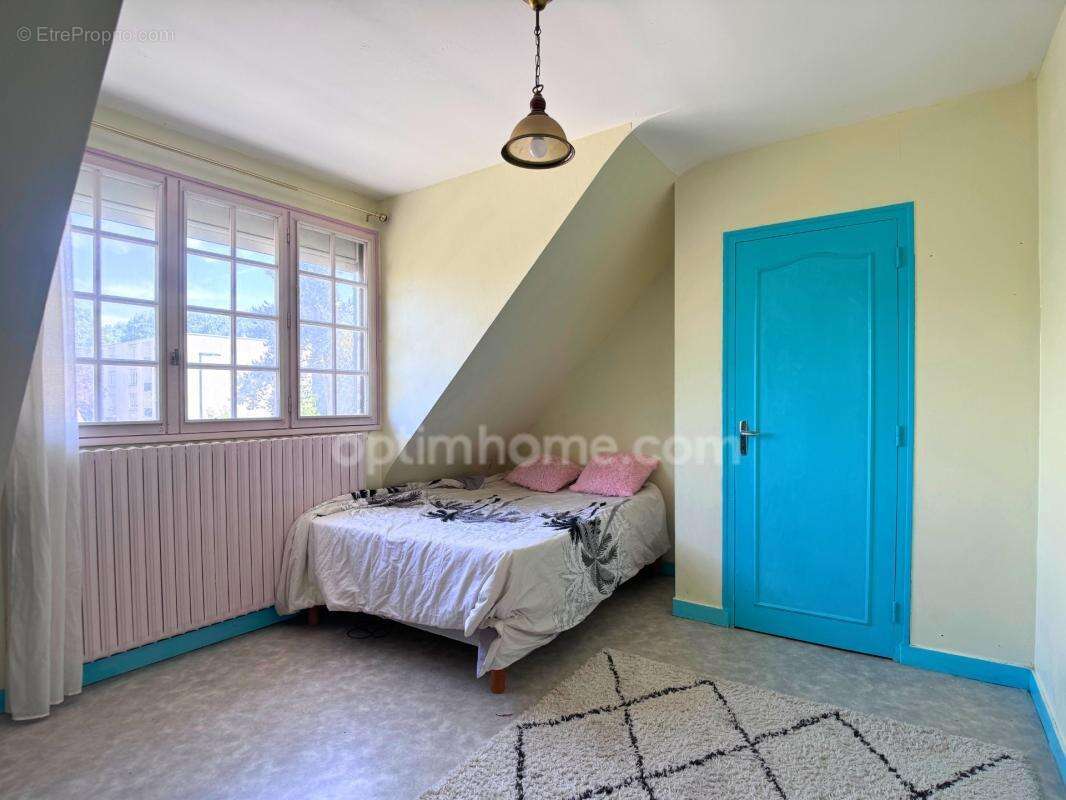 RENNES LA POTERIE – Maison familiale 136 m² avec jardin, véranda et garage - photo 7