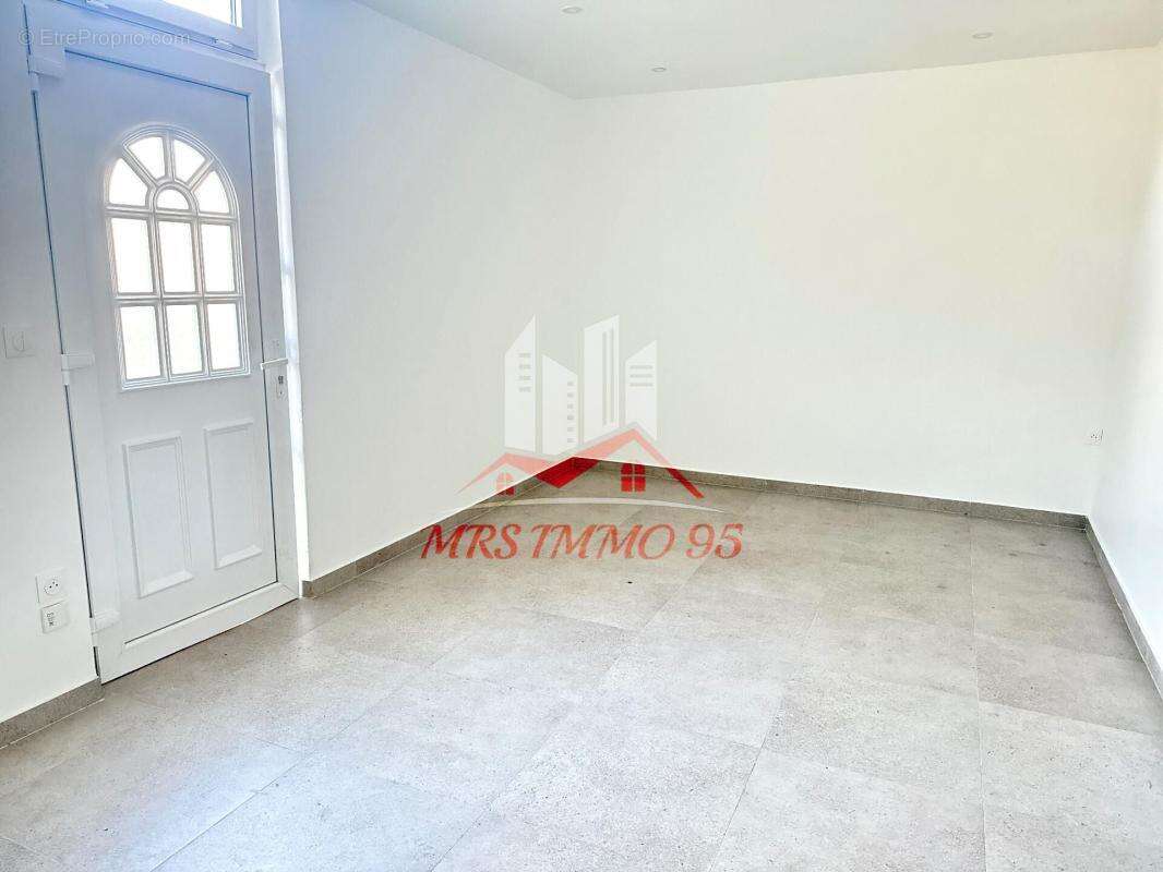 Appartement à SAINT-LEU-D'ESSERENT