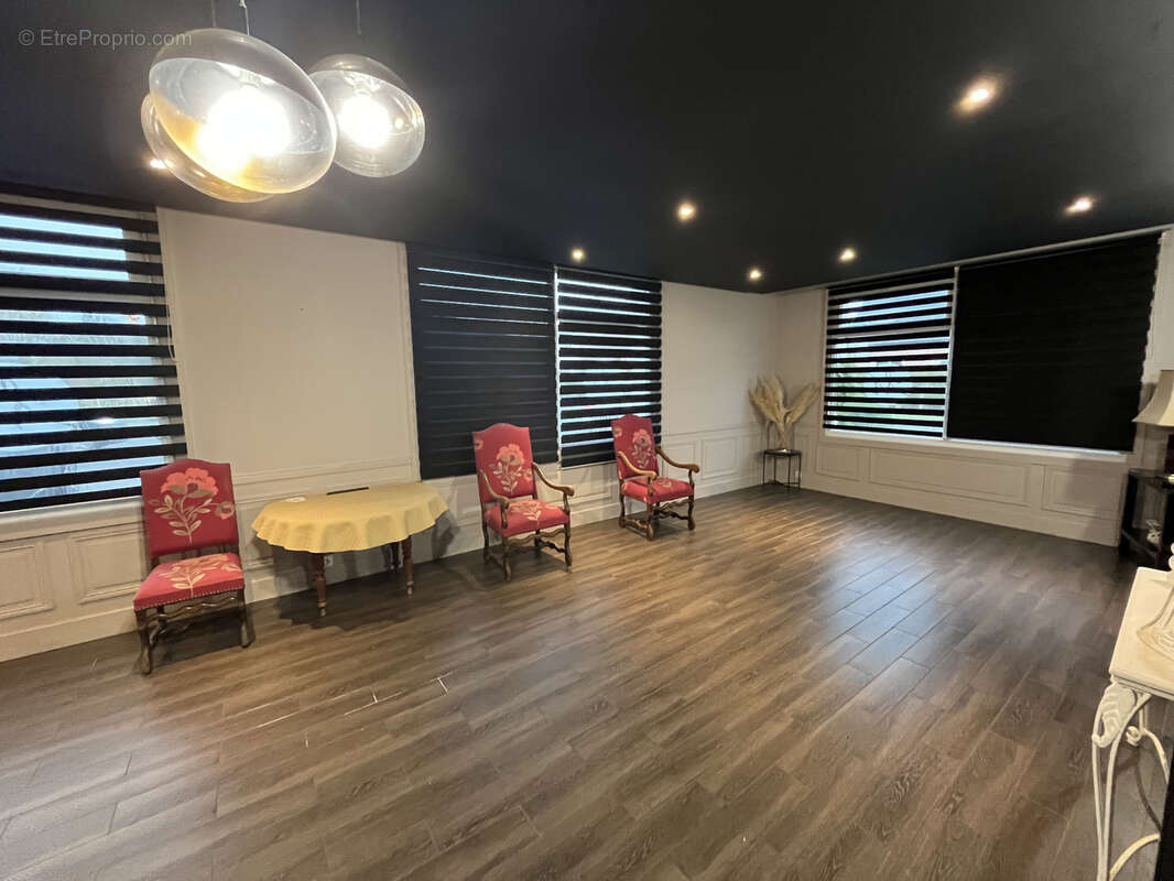 Local Commercial - Appartement - 429,5 m2 - photo 6
