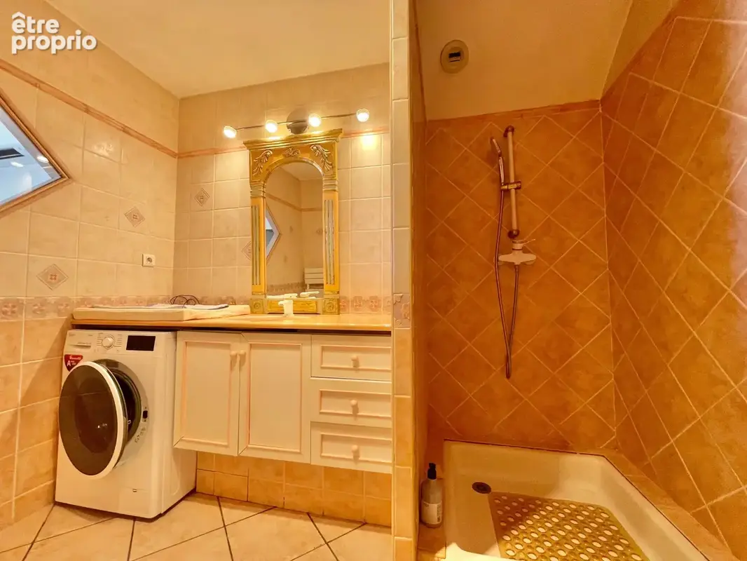 Dernier etage - 115 m2 - un exterieur d'exception de 110 m2 - aubagne - photo 12
