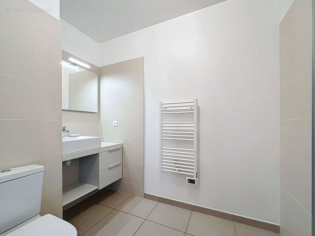 Appartement à SAINT-JEAN-DE-VEDAS