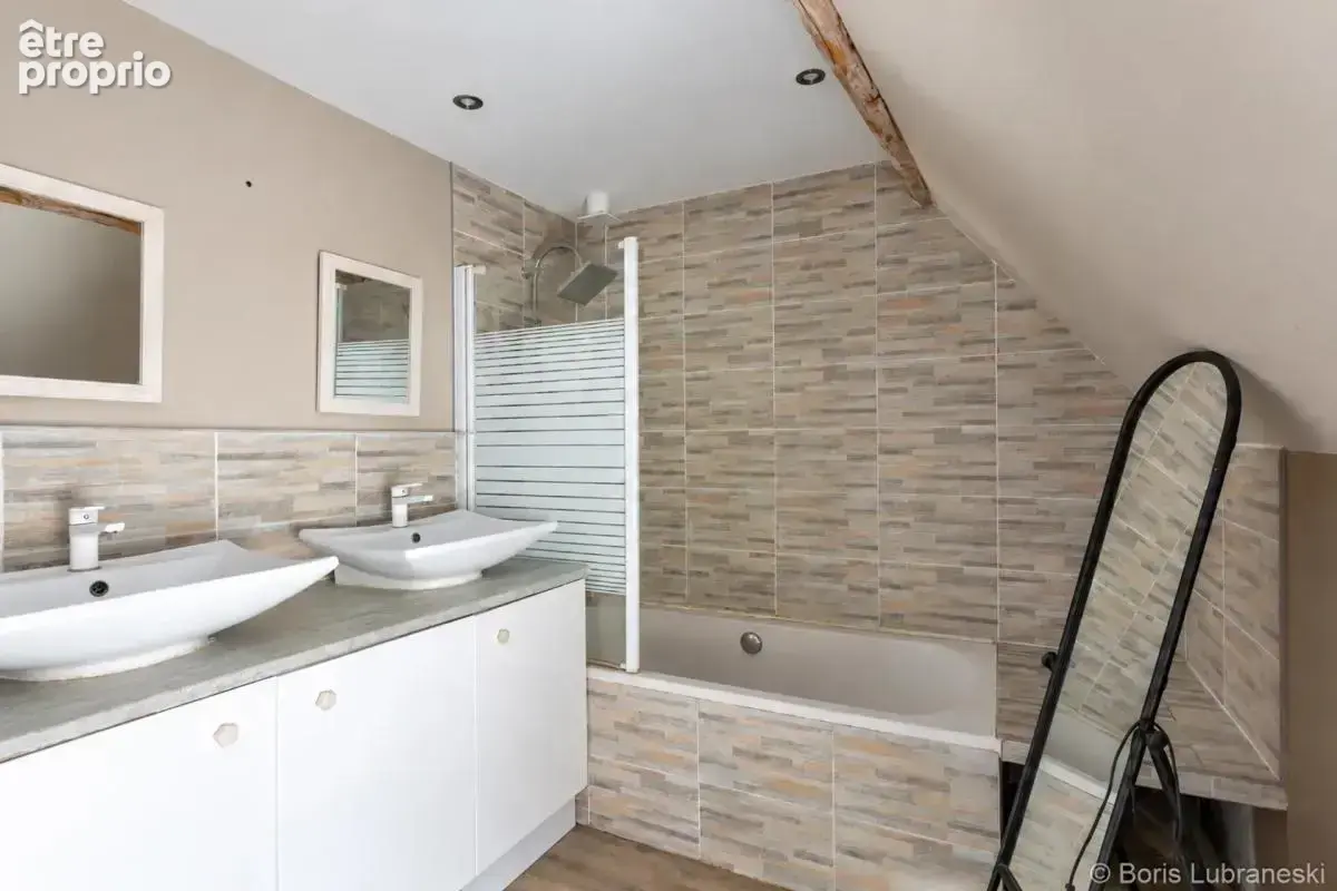 Maison familiale - 8 pièces - 175 m2 à Vermenton - photo 7