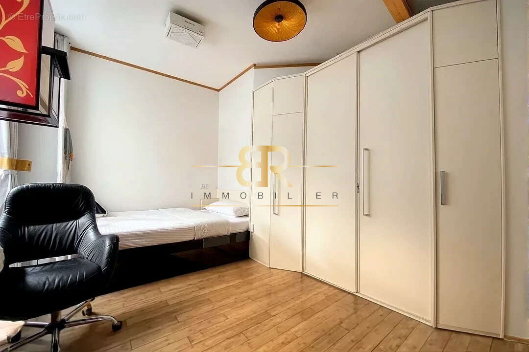Appartement à PARIS-9E