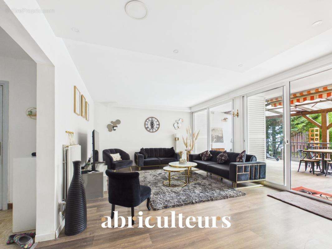 Maison à ENGHIEN-LES-BAINS
